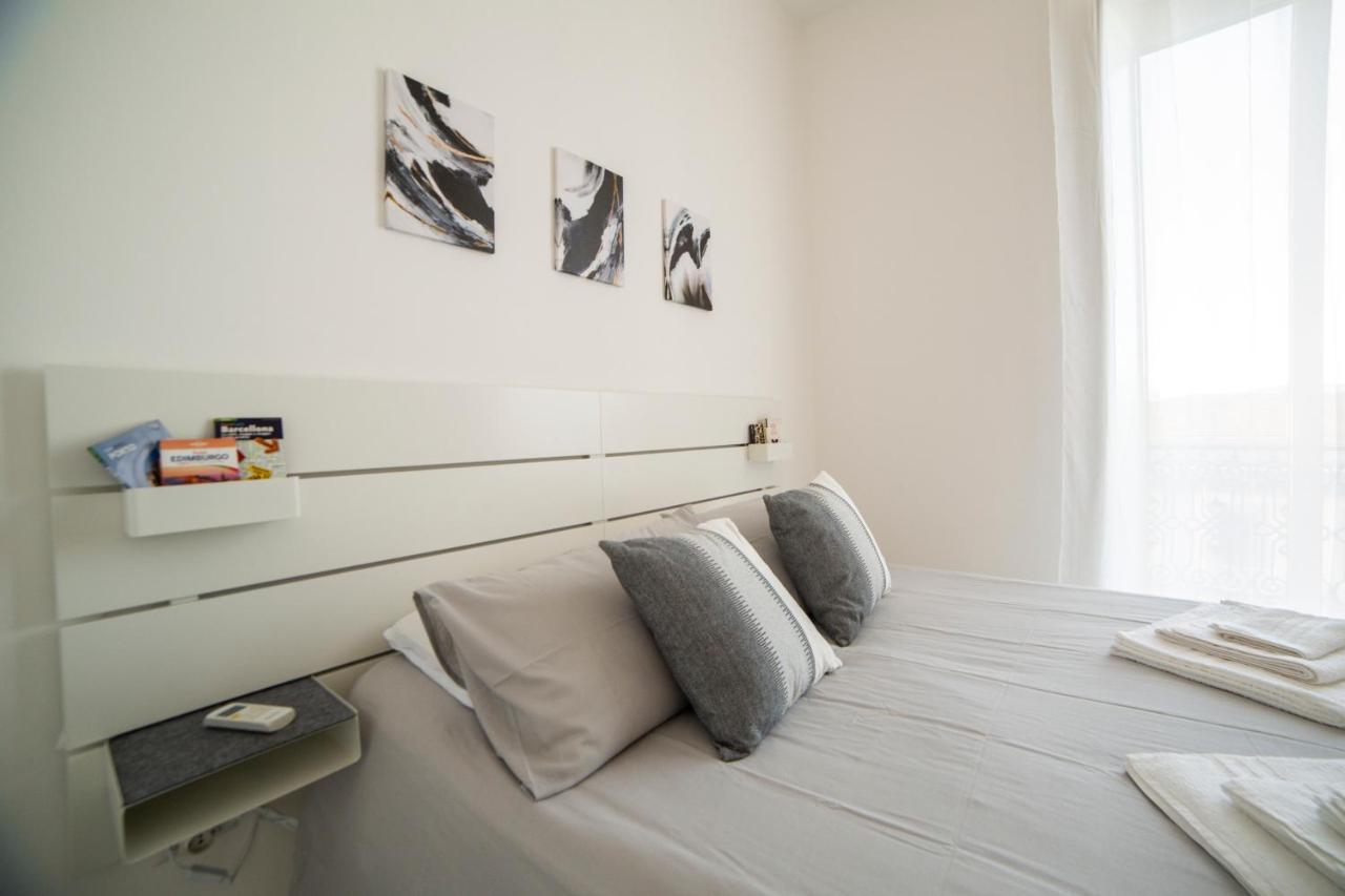Bnb Al Centro E Meglio, Napoli Nápoles Exterior foto